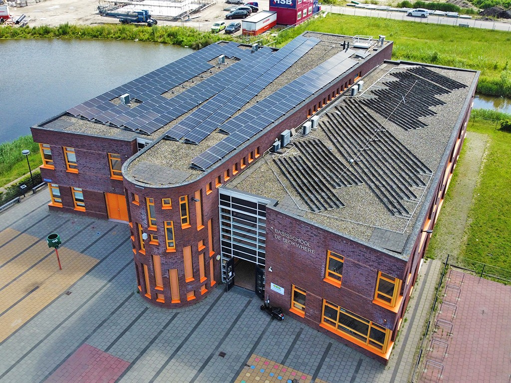 138 zonnepanelen Basisschool de Blokwhere